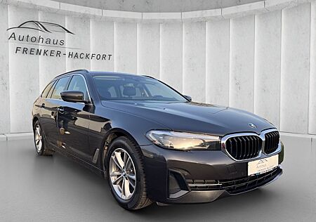 BMW 520 d Touring LED AHK Live Cockpit Carplay Leder