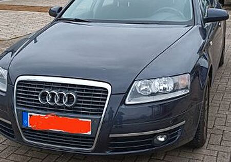 Audi A6 2.4 Avant -