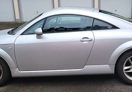 Audi TT Coupe 1.8T -