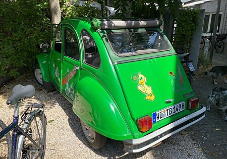 Citroën 2 CV 2CV - Fahrspaß mit giftgrüner Ente