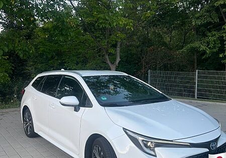 Toyota Corolla 2,0 Hybrid Team Deutsch Touring Spor...