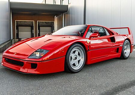 Ferrari F40 - Rosso Corsa - Cat / Non Adjust