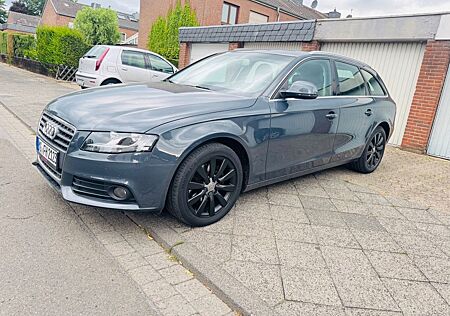 Audi A4 Ambiente Avant Automatik sehr gut Zustand