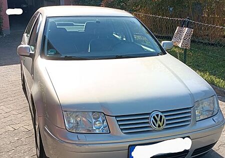 VW Bora Volkswagen 1.6 Basis Basis