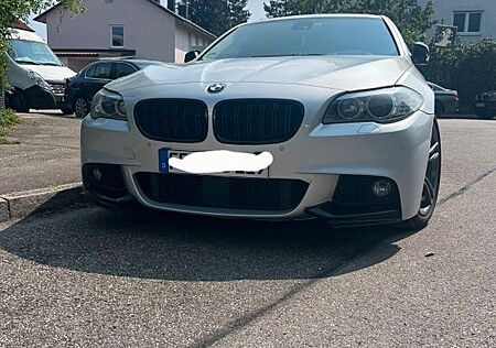 BMW 530d Scheckheft Massage sitze Top Ausstattung