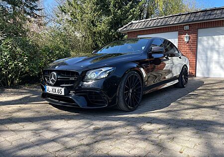 Mercedes-Benz E 63 AMG Mercedes-AMG E 63 S 4MATIC+ Autom. ...