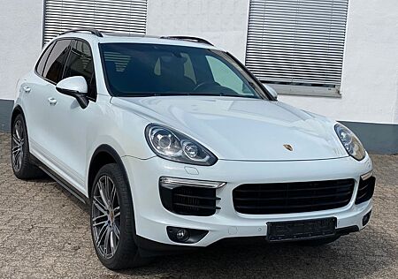 Porsche Cayenne S *Leder/Panorama/21Zoll/LED/Kamera/BOSE
