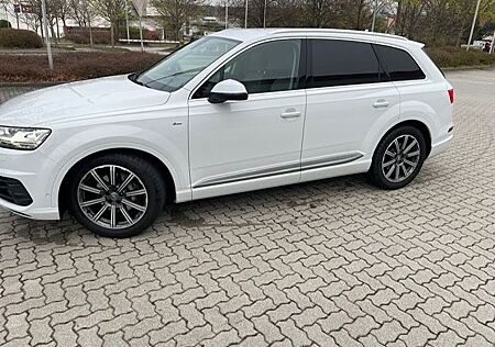Audi Q7 3.0 TDI quattro tiptronic -