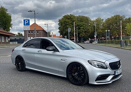 Mercedes-Benz C 63 AMG Mercedes Benz