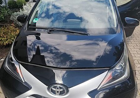 Toyota Aygo (X) Aygo (X) 1,0-l-VVT-i x-cite style selection ...