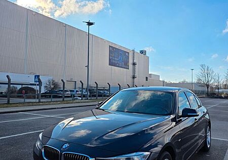 BMW 320d xDrive Luxury Line