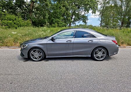 Mercedes-Benz CLA 220 4MATIC DCT -