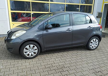 Toyota Yaris Cool