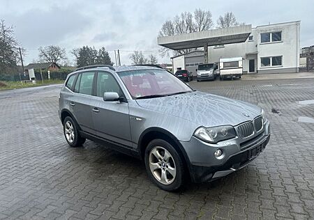 BMW X3 Baureihe 3.0d LEDER 1 HAND KLIMA EURO 4