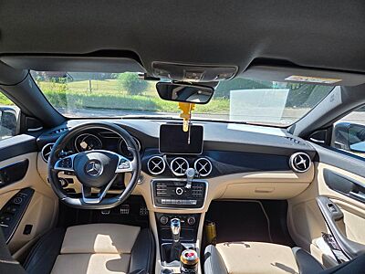 Mercedes-Benz CLA 200  Shooting Brake AMG Line Schalter