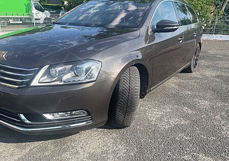 VW Passat Variant Volkswagen 2.0 TDI 125kW Highline BMT Va...