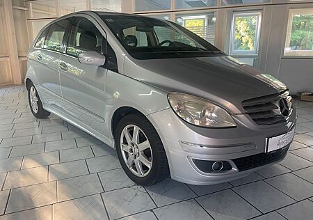 Mercedes-Benz B 200 B -Klasse *AHK*SITZH.*