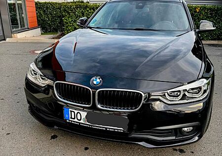 BMW 320 gebraucht kaufen BMW 320d EfficientD. Touring PANO*AUTOMATIK*AHK