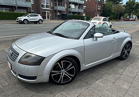 Audi TT 1.8 T Roadster Leder/Xenon/Klimatr./SHZ/BC