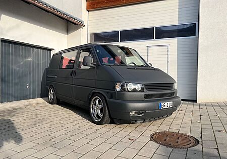 VW T4 Caravelle Volkswagen 2,5-l-Diesel TDI 75kW Standard
