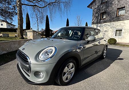 Mini ONE Gut gepflegter mit Navi und Automatik