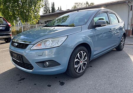 Ford Focus Lim. Ghia 1.8 Xenon Klimaaut- TÜV 05/2026