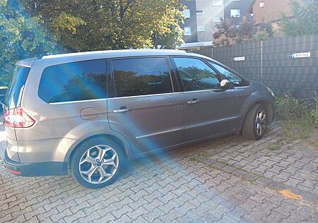 Ford Galaxy 2,0 TDCi 103kW DPF Titanium Titanium