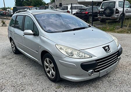 Peugeot 307 Navtec on Board HDi FAP 135 Automatik Navi