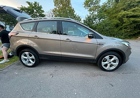 Ford Kuga 1,5 EcoBoost 4x2 110kW Titanium Automat...