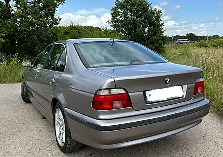 BMW 540iA