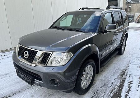 Nissan Pathfinder 3.0 dCi LE.SHZ.AHK.Kamera.7 Sitzer