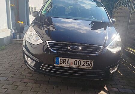 Ford Galaxy 2,0 TDCi 103kW DPF Titanium PowerShif...