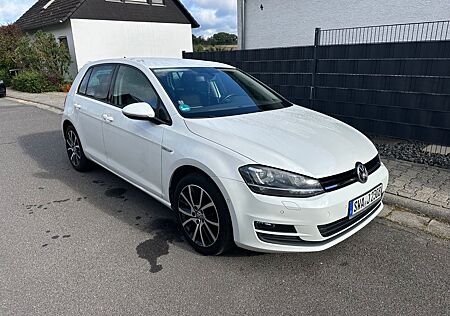 VW Golf Volkswagen 1.6 TDI BMT CUP CUP