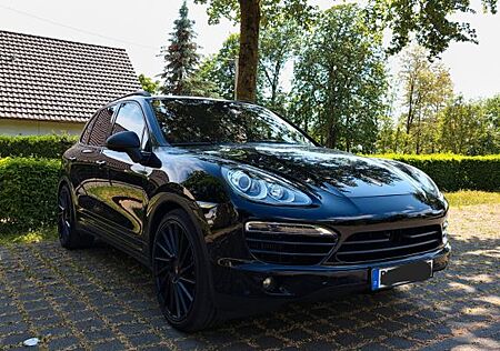 Porsche Cayenne 3.0d *AHK*PCM*22 Zoll*