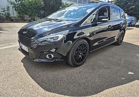 Ford S-Max 2,0TDCi Bi-Turbo 154kW Titanium PShift...