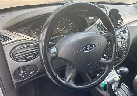 Ford Focus 2.0 Ghia Autom. Ghia