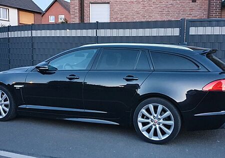 Jaguar XF 3.0 L V6 Diesel Sportbrake - Xenon Leder Navi