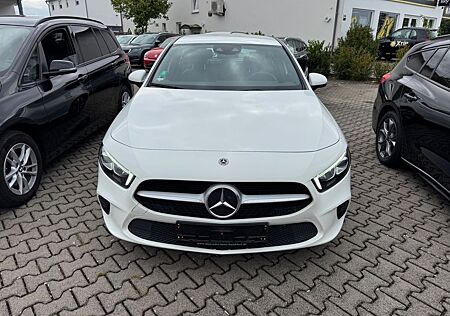 Mercedes-Benz A 180 Business-Navi-LED-Automatik-2Jahre Garant