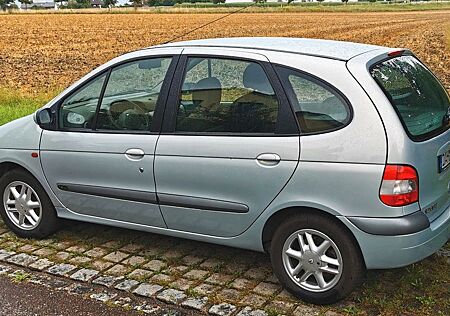Renault Scenic 1.8 16V Klima AHK TÜV neu