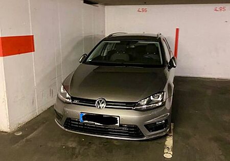 VW Golf Volkswagen 2.0 TDI R Line AHK CarPlay Standheizung