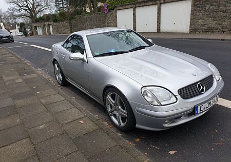 Mercedes-Benz SLK 320 -