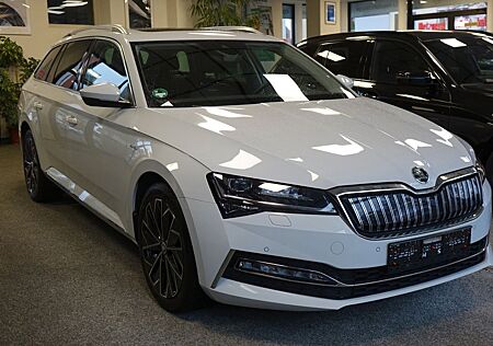 Skoda Superb Combi L&K iV+ACC+RFK+SHZ-hint+Pano+Canton