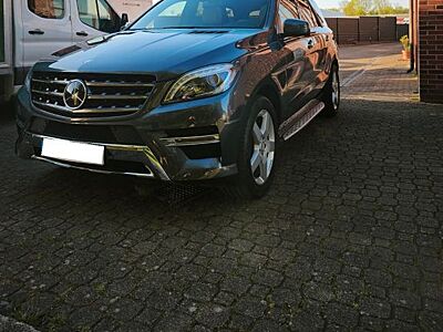 Mercedes-Benz ML 500 -4.7 V8 Leder Bi-Xenon Airmatic Navi