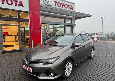 Toyota Auris S. 1,2-l-Turbo Team Deutsch. S...