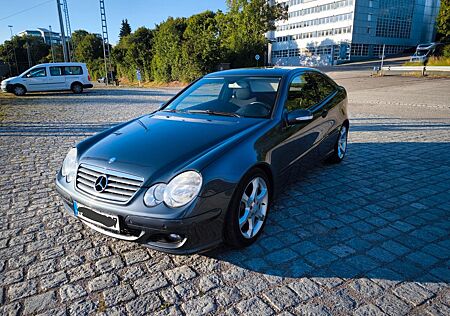 Mercedes-Benz CLC 200 C 200 CDI cl203 Mopf Klima Scheckheftgeflegt