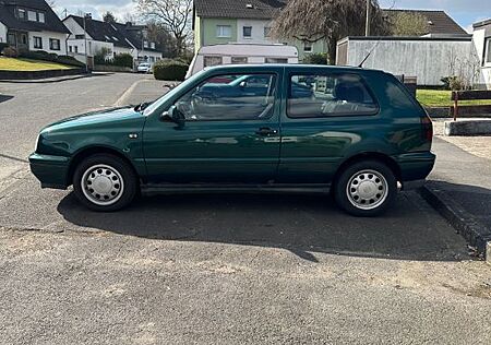 VW Golf Volkswagen 1.6 Standard