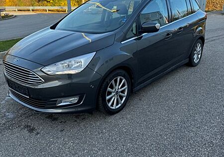 Ford Grand C-Max Titanium 7 Sitzer