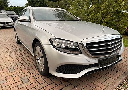 Mercedes-Benz E 220 d T 9G-tronic*Navi*Kamera*1.Hand*EU6*