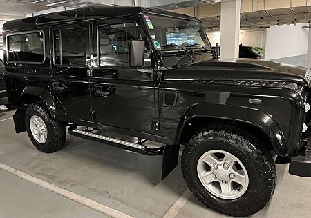 Land Rover Defender 110 TD4 SE TOPZUSTAND, AHK, STHZ, LEDER