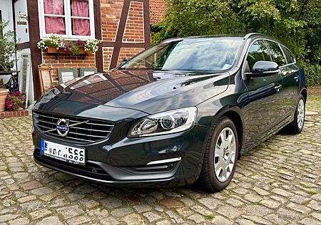 Volvo V60 D3 Geartronic Momentum